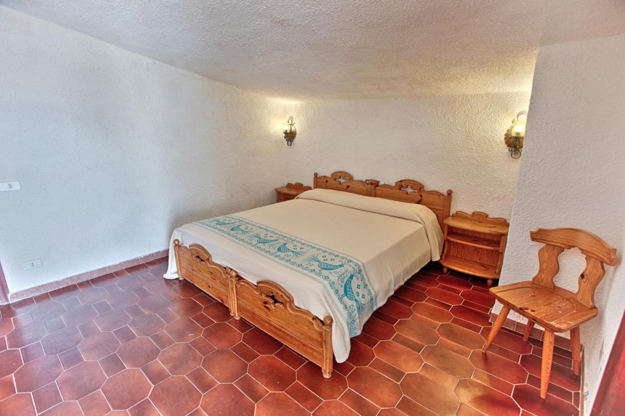 Hotel Al Faro 圣特奥多罗 外观 照片