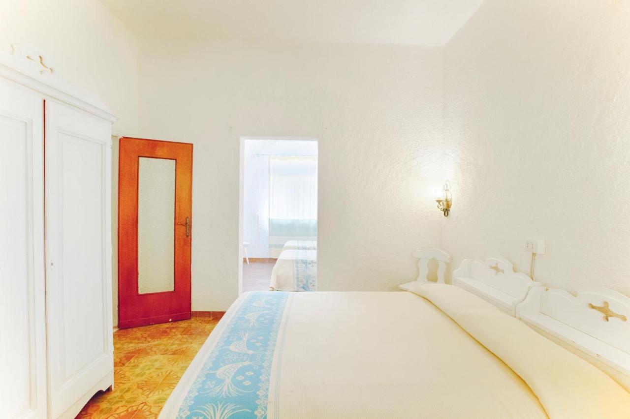 Hotel Al Faro 圣特奥多罗 外观 照片