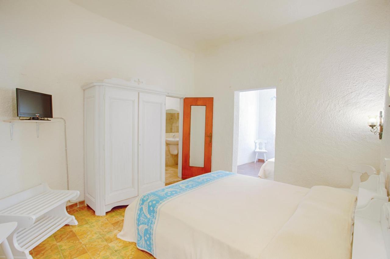 Hotel Al Faro 圣特奥多罗 外观 照片